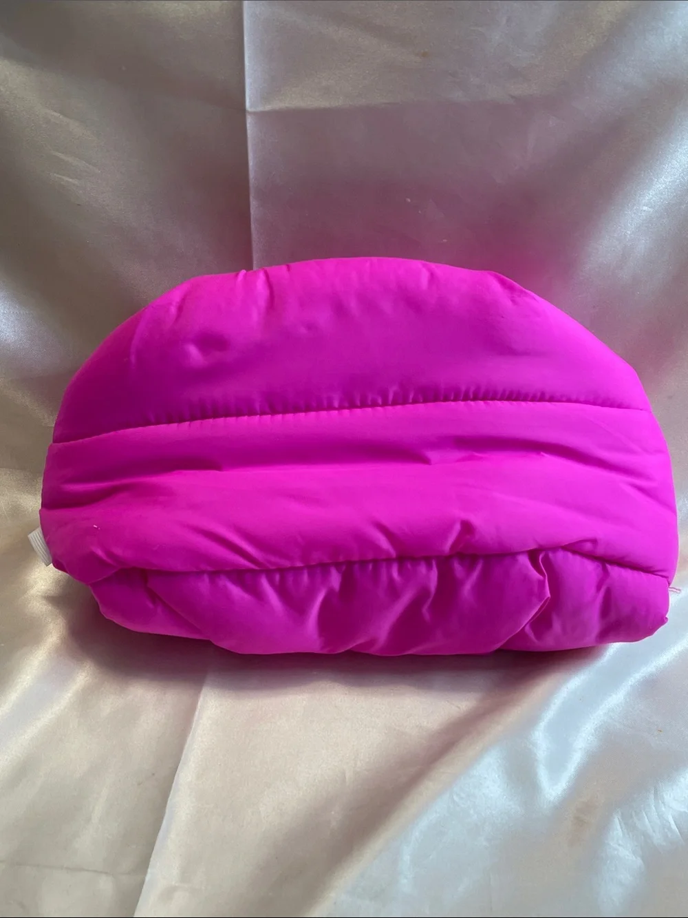 OFFLINE By Aerie Puff Love Pouch - NWOT